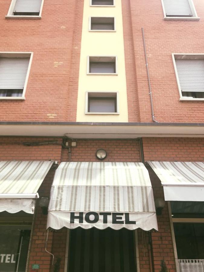 Hotel Cinzia Savignano sul Panaro エクステリア 写真