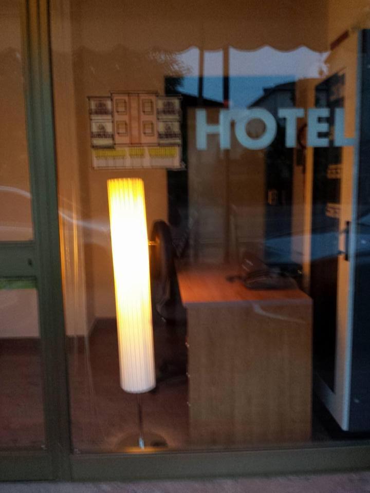 Hotel Cinzia Savignano sul Panaro エクステリア 写真